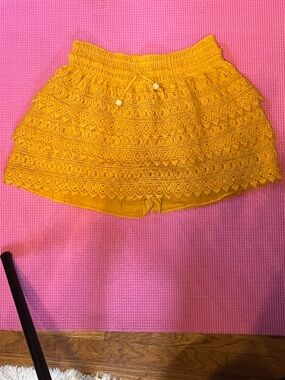 Crochet Lace Yellow Women's Shorts - Elastic Waist and Beaded Drawstrings